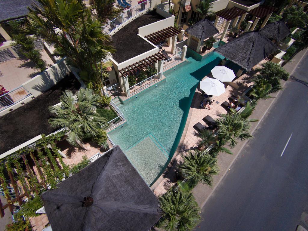 Sea Change Beachfront Apartments Trinity Beach Exterior photo