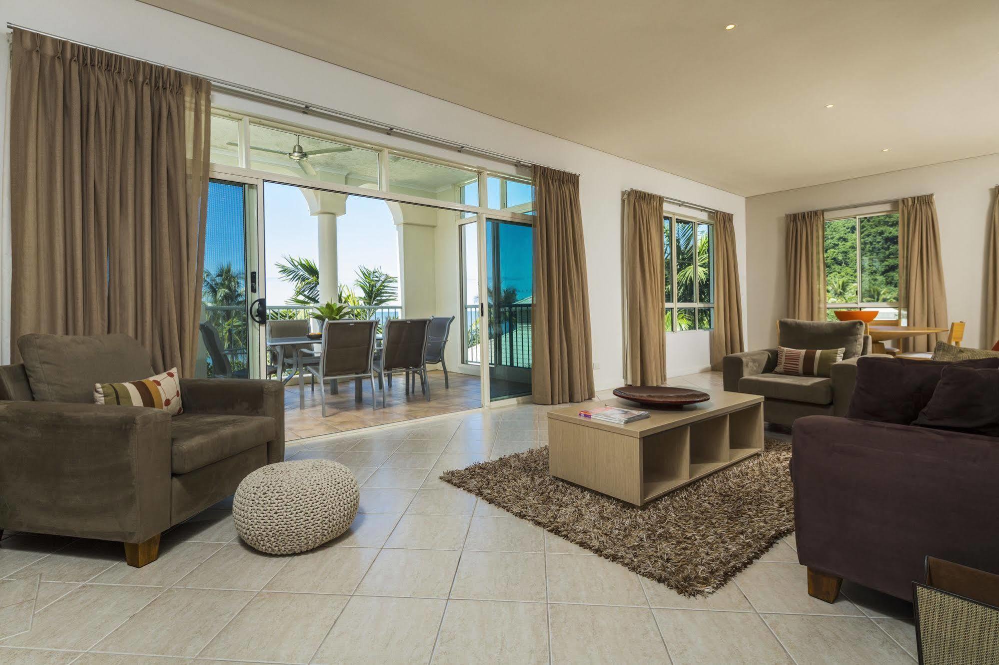 Sea Change Beachfront Apartments Trinity Beach Exterior photo
